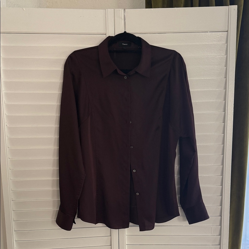 Theory long sleeve tailored button down in maroon size Large